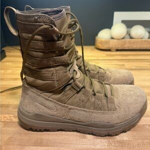 Nike SFB Gen 2 8" Tactical Boots Size 7.5M eu40.5